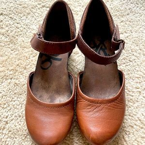 OTBT Brown Wedges